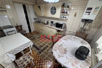 Casă cu 7 camere cu Teren 938 Mp în Orașul de Jos - 2