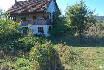 Casă în Ciochiuța - 3