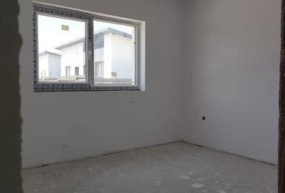 Casă cu 4 camere cu Teren 399 Mp în Crevedia - 3