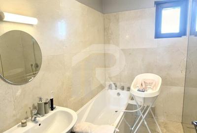 Casă cu 4 camere cu Piscina în Domnești - 2