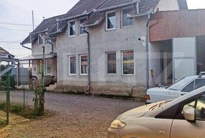 Casa cu 3 camere, 170 mp, Santana de Mures - 1