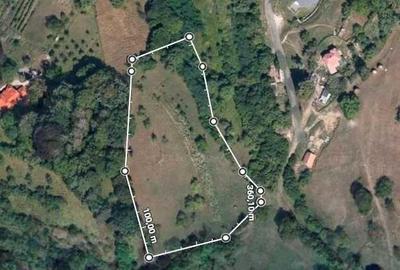 Teren de 8400 mp, în Central