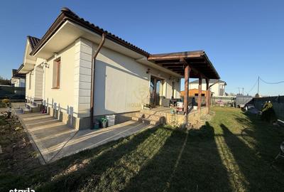 Casă cu 4 camere cu Teren 330 Mp în Păulești - 5