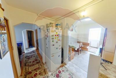 Apartament cu 3 camere decomandat, mobilat în Central - 4