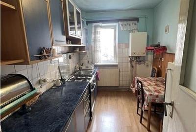 Apartament 3 camere balcon pivnita zona Vasile Aaron din Sibiu - 6