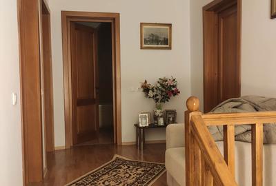 Casă cu 4 camere în Sintești - 1