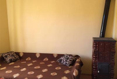 Casă cu 8 camere cu Teren 240 Mp în Orșova - 2