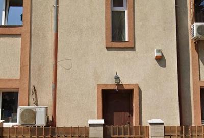 Casă cu 8 camere cu Teren 200 Mp în Decebal - 5