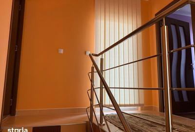 Casă cu 6 camere cu Teren 250 Mp în Gilău