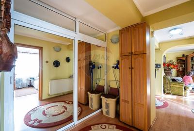Apartament cu 3 camere decomandat în Central - 24