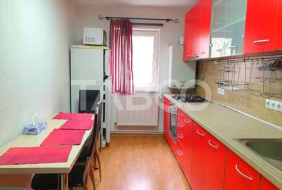 Apartament decomandat 3 camere parter pivnita 60 mpu in Vasile Aaron - 2