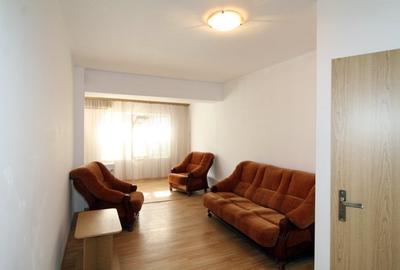 Garsoniera dubla cu balcon - zona  CET - 2