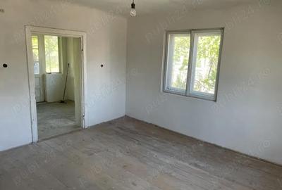 Casă cu Teren 2100 Mp în Hotar - 6