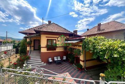 Casă cu 4 camere cu Canalizare în Bujoreni - 8