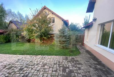 Casă cu 4 camere cu Teren 1750 Mp în Central - 8