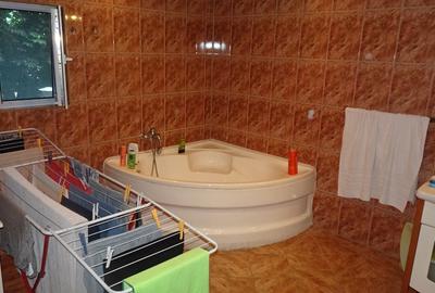 Apartament cu 3 camere decomandat în Central - 16