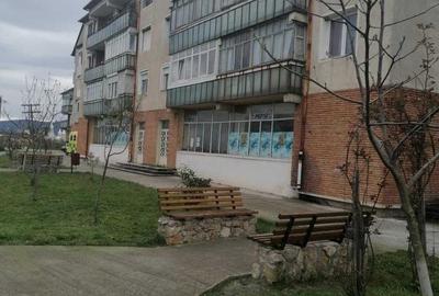 Spațiu comercial, de 94 mp, în Central - 3