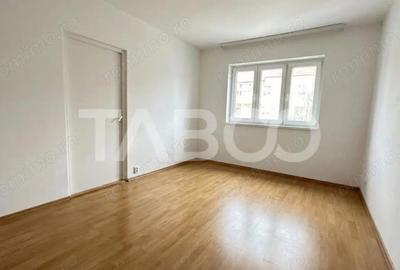 Apartament cu 2 camere nedecomandat, mobilat în Mihai Viteazul