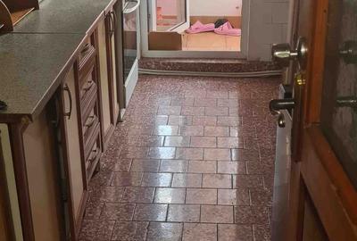 Apartament cu 3 camere decomandat în Central - 2