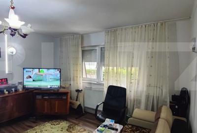 Apartament cu 2 camere semidecomandat în Micro 4 - 8