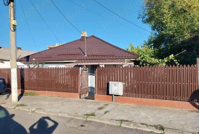 Casa De Vanzare - 10