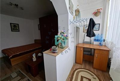 Apartament cu 3 camere decomandat în Dârste - 10