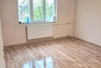 Garsonieră decomandată în Decebal - 2