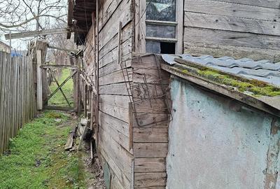 Casă cu 2 camere cu Teren 890 Mp în Podari - 2