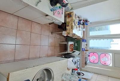 Apartament cu 3 camere semidecomandat în Central - 3