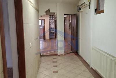 Apartament cu 3 camere decomandat în Calea Călărașilor - 8