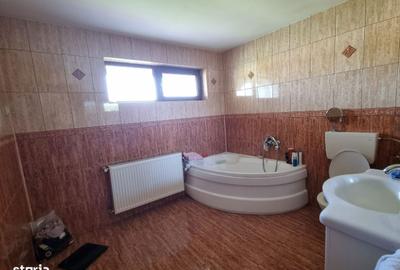 Casă cu 5 camere cu Canalizare în Brănești - 14