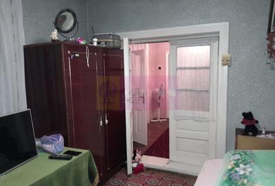 Branesti / IF - casa batraneasca din caramida cu teren de vanzare - 52