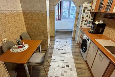 Apartament cu 3 camere decomandat în Central - 2