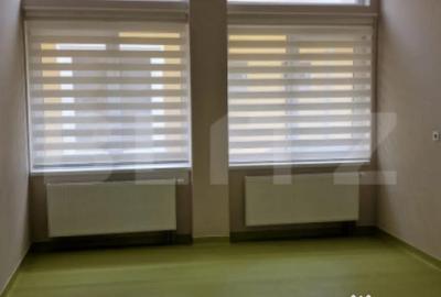 Spațiu comercial, de 27 mp, în Central - 1