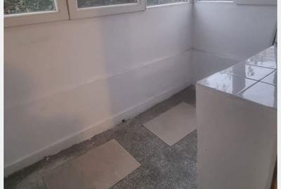 Garsonieră decomandată în Titan - 4