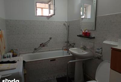 Casă cu 3 camere cu Teren 1600 Mp în Tomești - 9