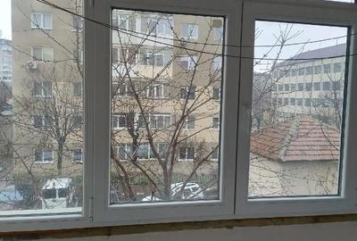 Apartament cu 3 camere decomandat în Central - 1