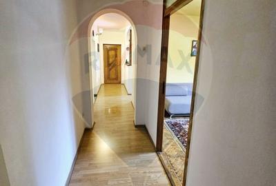 SINAIA- APARTAMENT DE VACANTA/ REZIDENTIAL- 3 camere in vila! SINAIA- APARTAMENT DE VACANTA/ REZIDENTIAL- 3 camere in vila! - 10