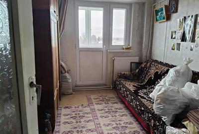 Apartament cu 3 camere decomandat în Barieră - 1