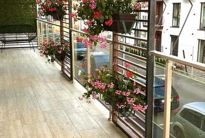 Apartament cu 2 camere decomandat în Tractorul