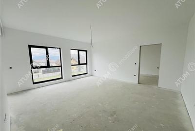 Apartament cu 2 camere si loc de parcare etaj 1 zona Unimat - 2