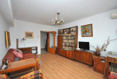 Militari Uverturii apartament 3 camere decomandat 2 bai etaj 1 bloc 1981 - 2
