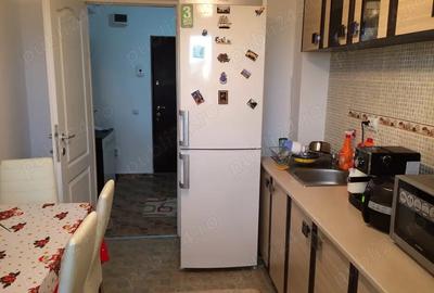 Apartament decomandat, 2 camere, 57mp + 10mp balcon + parcare, strada privata - 5