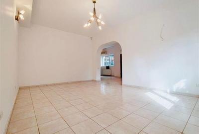 Tineretului, vila renovata, 5 camere, P+M, chiar langa parc - 3