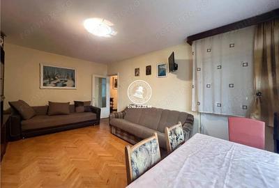 Apartament 3 camere de vanzare Nicolina - C.U.G., - 2