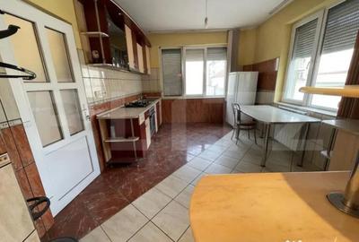 Casă cu 4 camere cu Teren 280 Mp în Central - 12