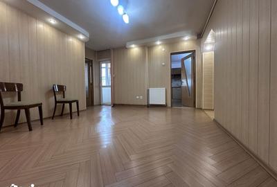Apartament cu 4 camere decomandat în Micro 5 - 4