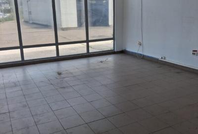 Spațiu comercial, de 590 mp, în Zona industrială - 4