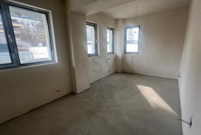 Apartament cu 3 camere decomandat în Bd. Laminorului - 4