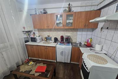 Resita, Garsoniera Mobilata Utilata, Parter, Calea Caransebe - 9